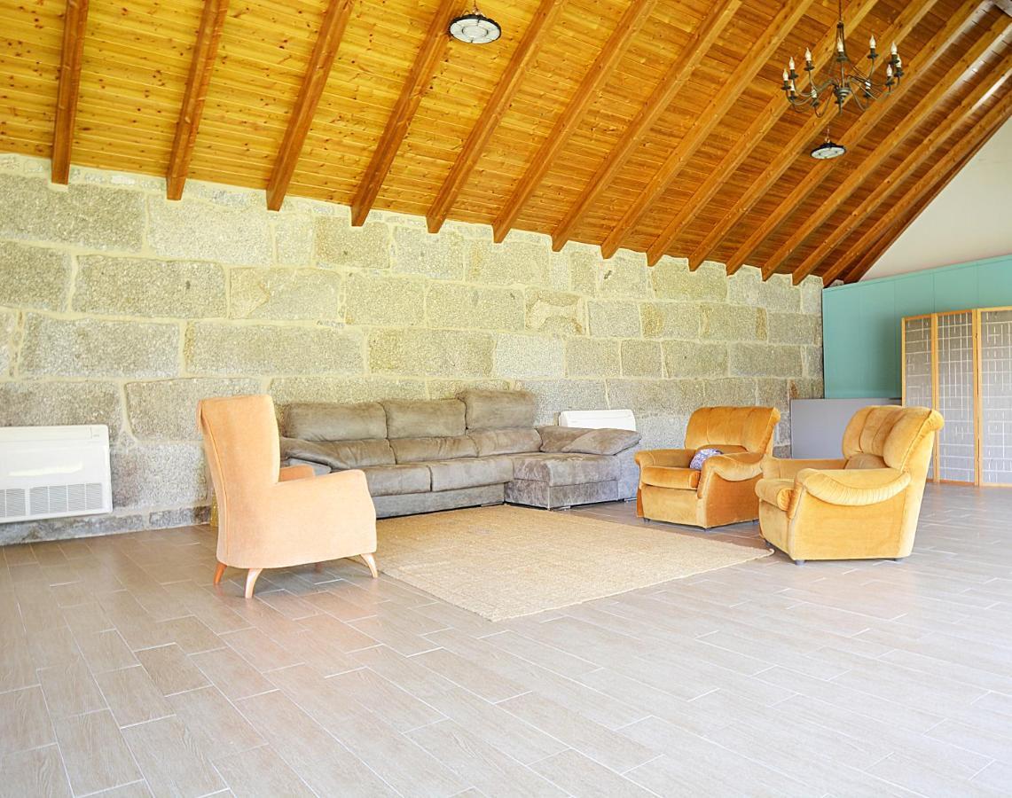 Galihost - Casa Con Precioso Jardin En Vilanova De Arousa Eksteriør billede