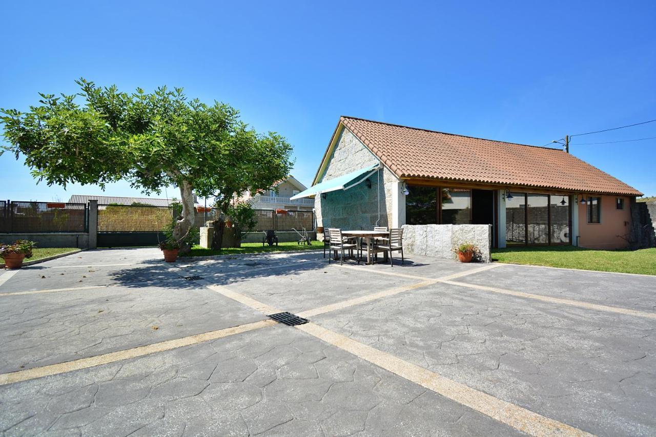 Galihost - Casa Con Precioso Jardin En Vilanova De Arousa Eksteriør billede
