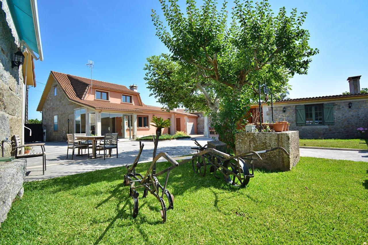Galihost - Casa Con Precioso Jardin En Vilanova De Arousa Eksteriør billede