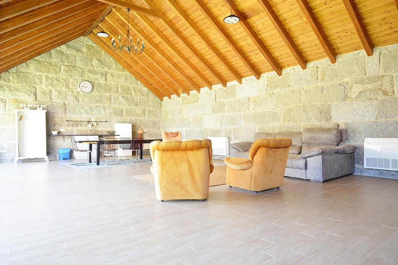 Galihost - Casa Con Precioso Jardin En Vilanova De Arousa Eksteriør billede