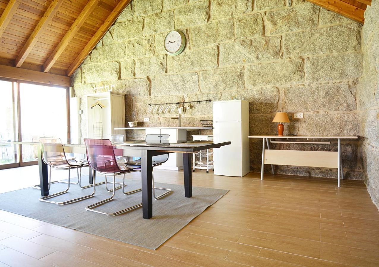 Galihost - Casa Con Precioso Jardin En Vilanova De Arousa Eksteriør billede