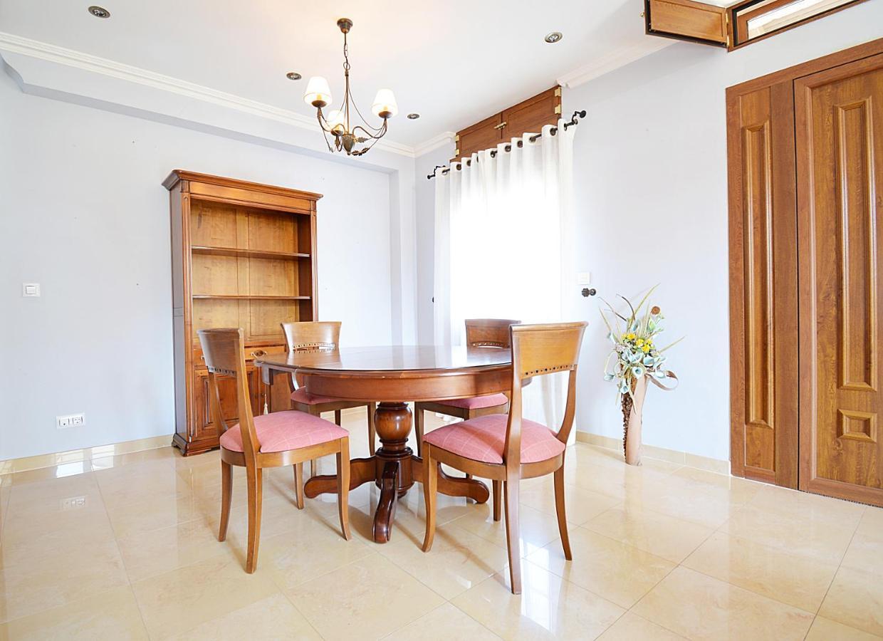 Galihost - Casa Con Precioso Jardin En Vilanova De Arousa Eksteriør billede