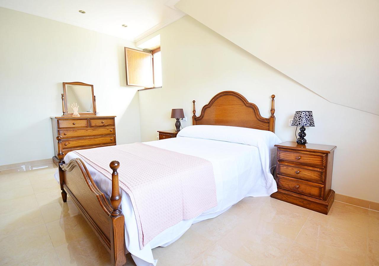 Galihost - Casa Con Precioso Jardin En Vilanova De Arousa Eksteriør billede