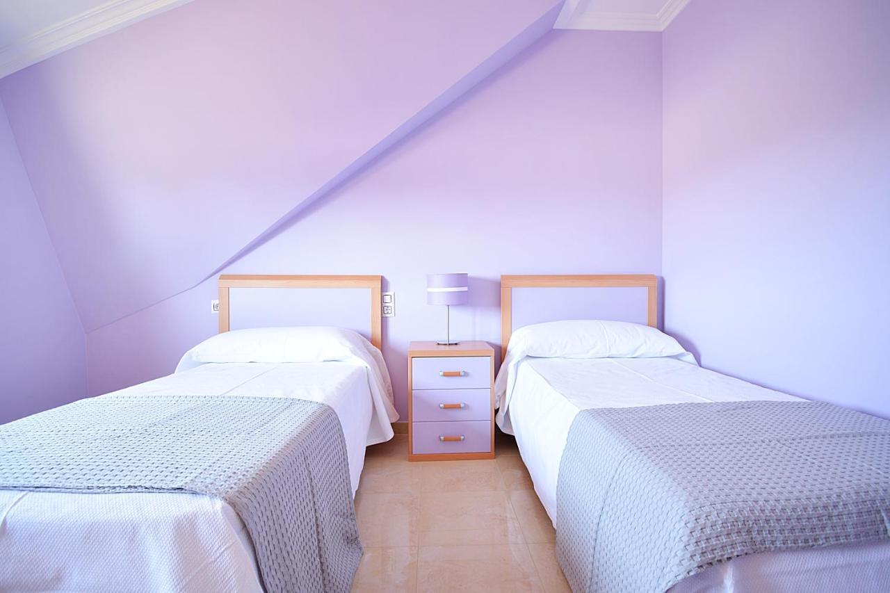 Galihost - Casa Con Precioso Jardin En Vilanova De Arousa Eksteriør billede