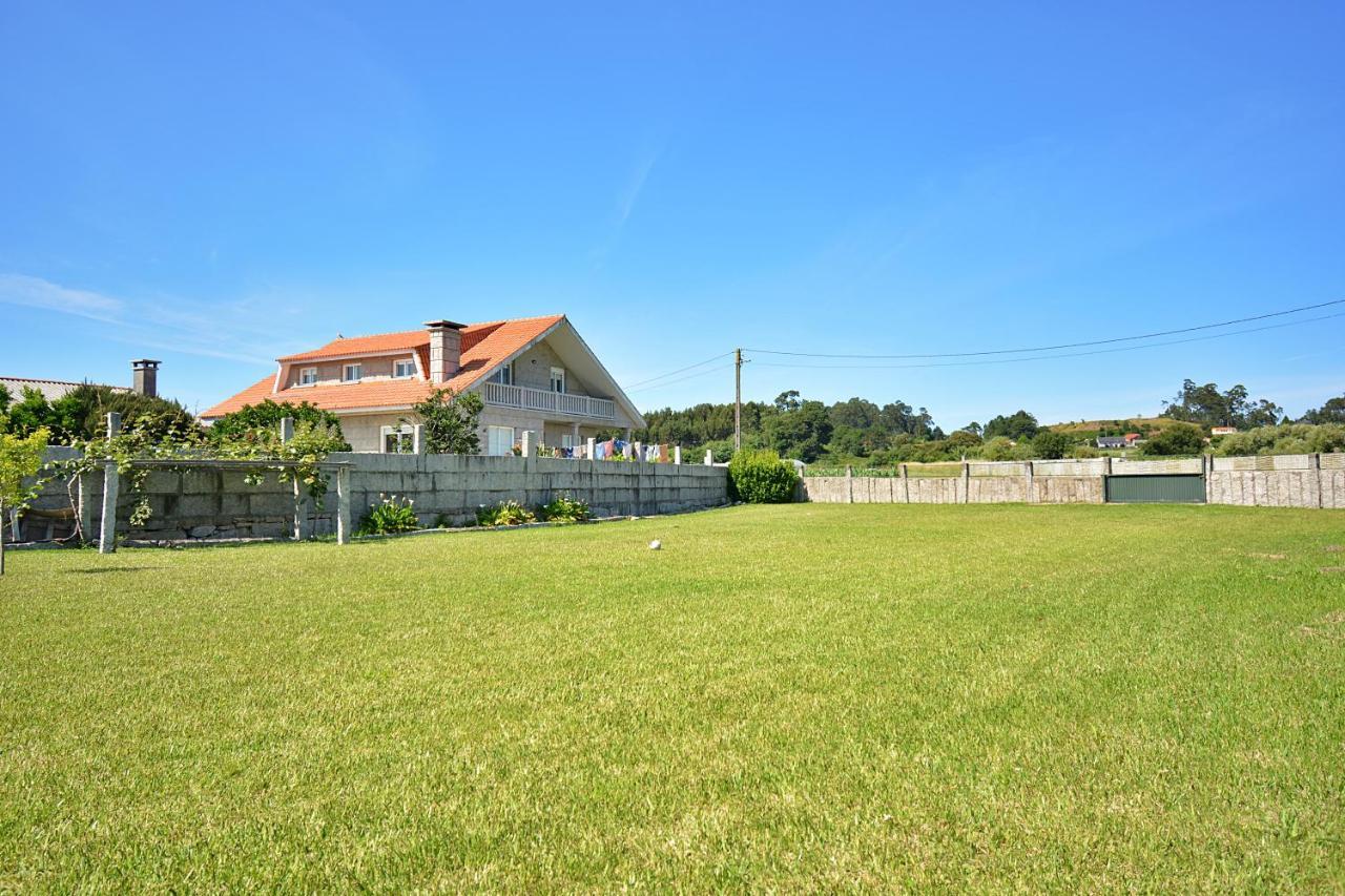Galihost - Casa Con Precioso Jardin En Vilanova De Arousa Eksteriør billede
